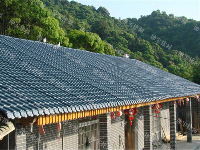 農(nóng)村合成樹(shù)脂瓦房屋