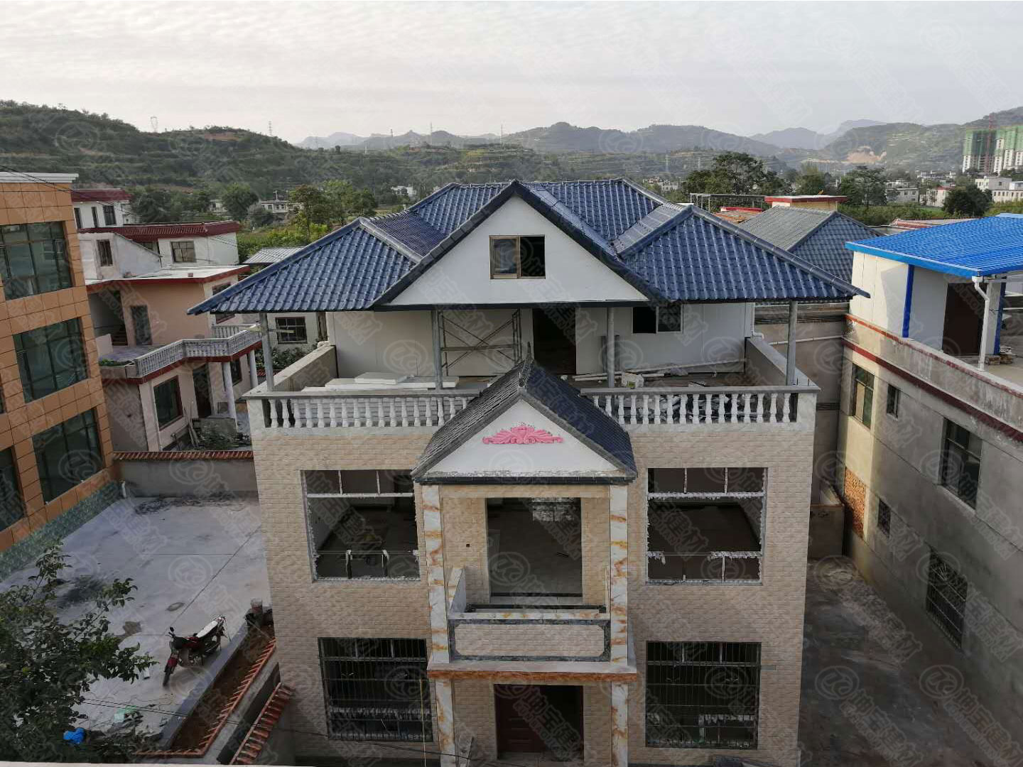甘肅隴南別墅型樹(shù)脂瓦效果圖