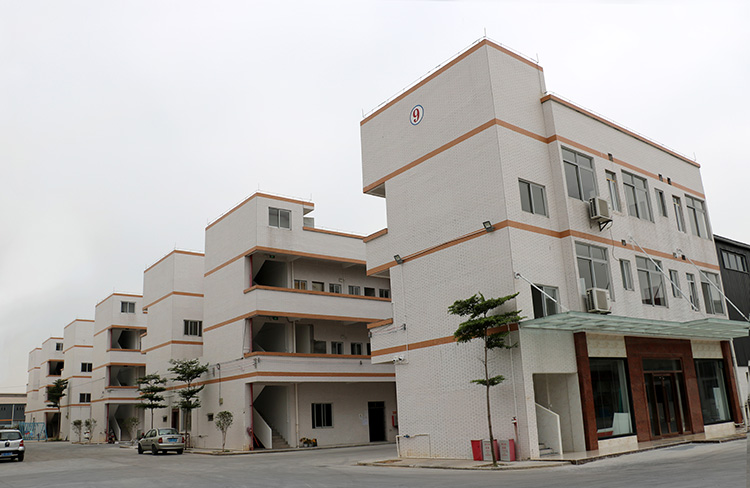 合成樹脂瓦節(jié)省屋面工程鋪裝材料和鋪裝時(shí)間 合成樹脂瓦節(jié)省屋面工程鋪裝材料和鋪裝時(shí)間