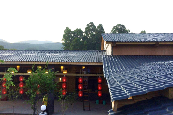 合成樹脂瓦節(jié)省屋面工程鋪裝材料和鋪裝時(shí)間 合成樹脂瓦節(jié)省屋面工程鋪裝材料和鋪裝時(shí)間